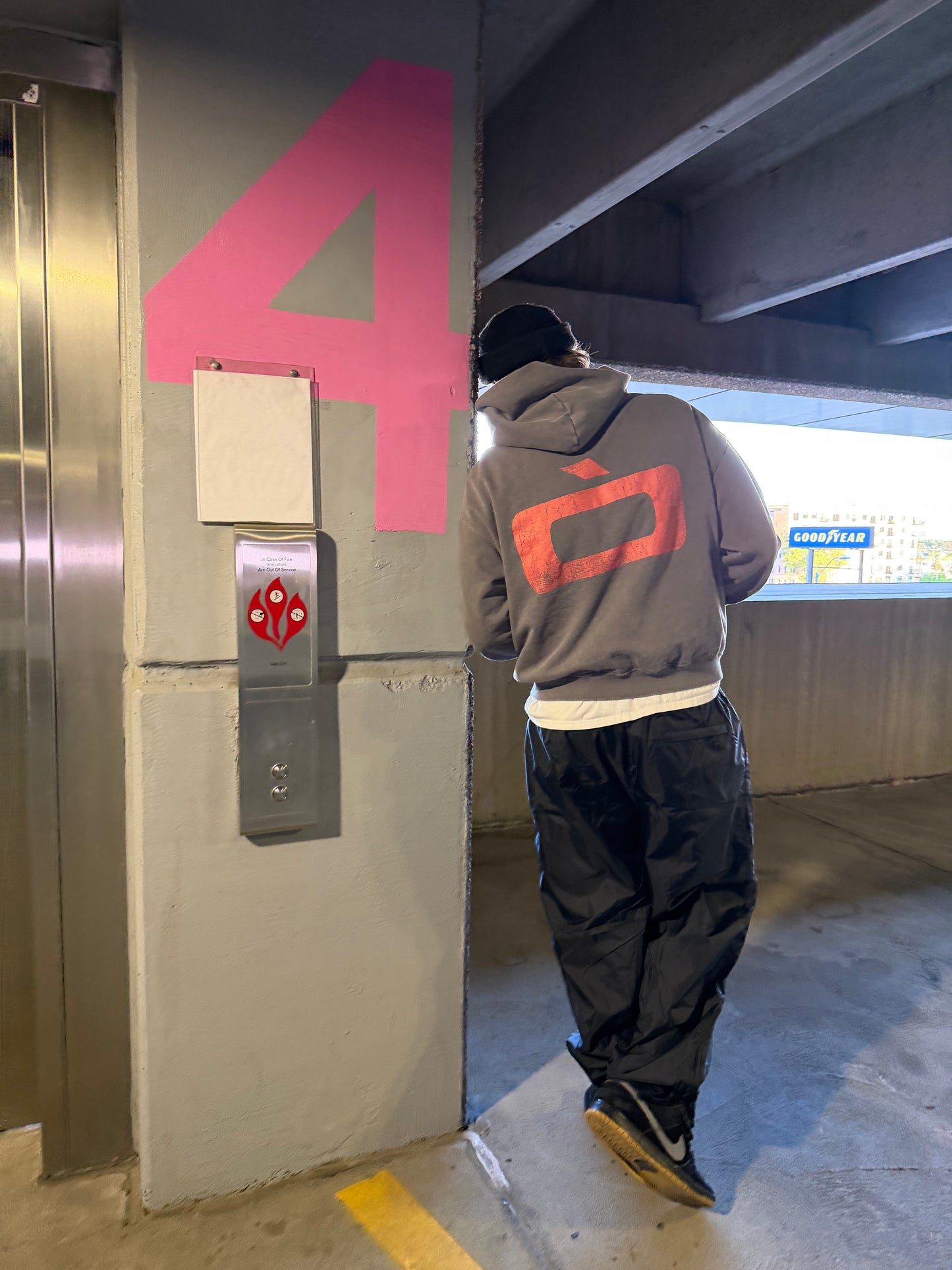 PHASE 001 ZIP HOODIE